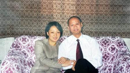 “남편은 나의 은인” 호주 여성이 밝힌 20년 전 공산주의 중국 탈출기